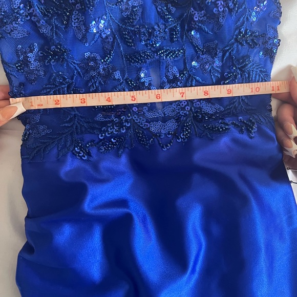 Cindy Collection Dress w/sequence & beads Formal/ Prom - Picture 6 of 7